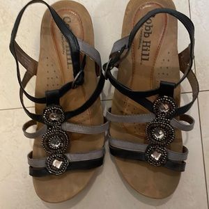Women’s Cobb Hill size 71/2 all leather strappy sandals